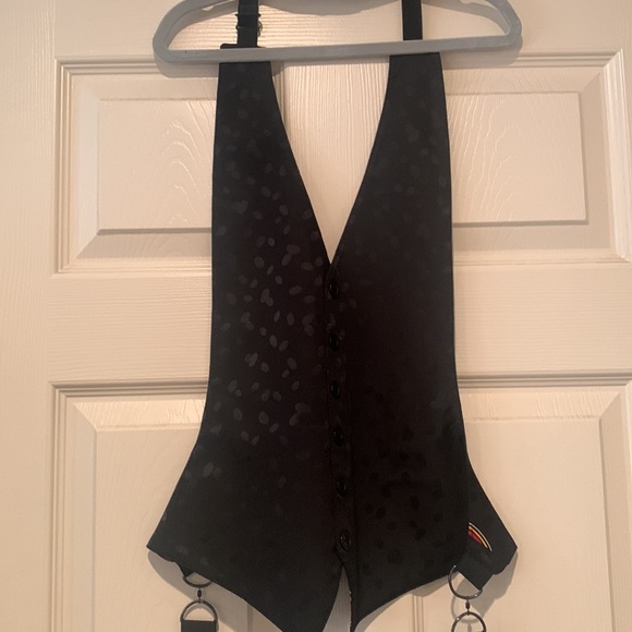 KC Chiefs vest - Picture 3 of 6